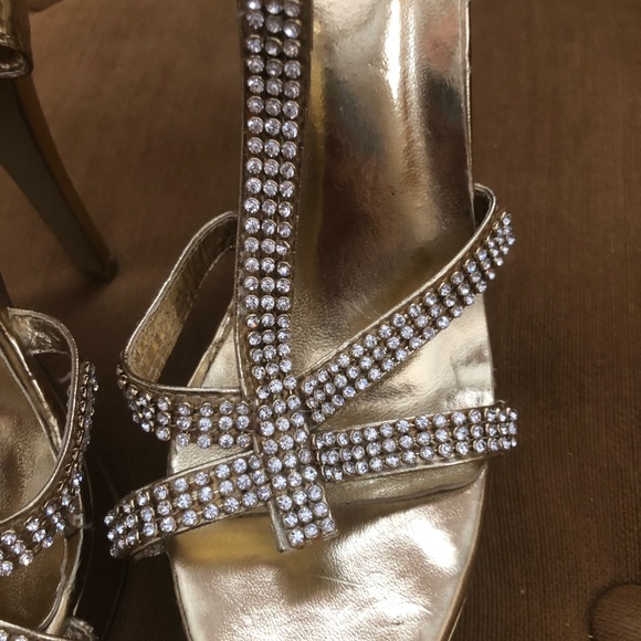 Heels - Picture 3 of 3